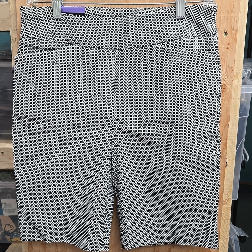 Hilary Radley Size 4 Black and White Checkered Pull On Bermuda Style Short